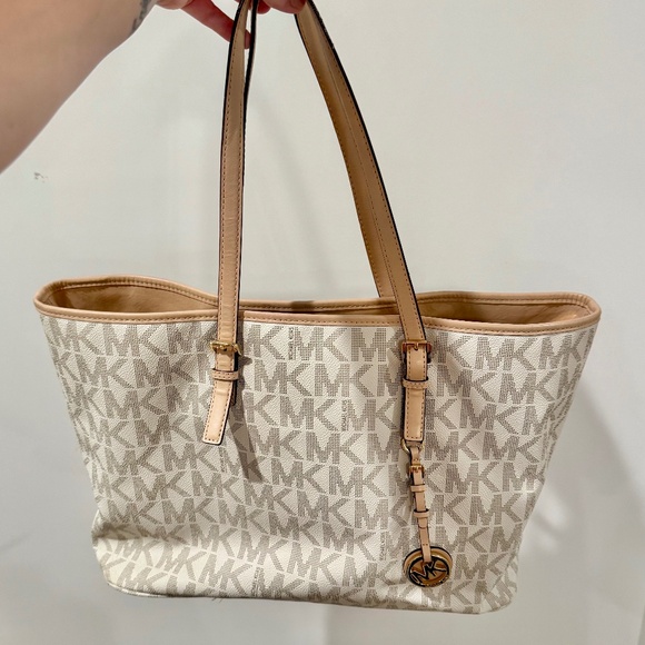 Michael Kors Large Logo Tote - used once - Picture 1 of 9